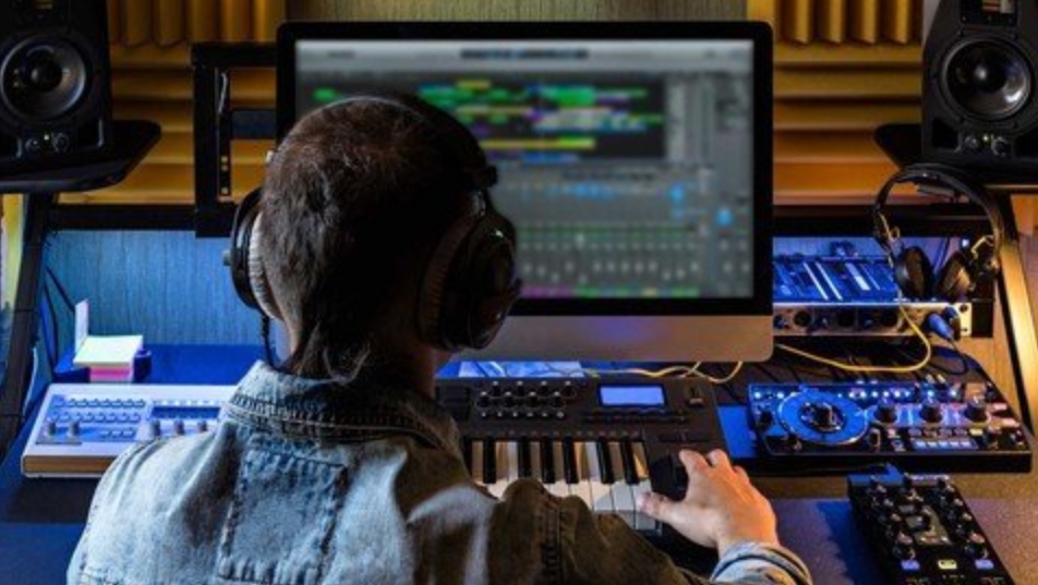Udemy Ableton Live The 7 Laws Of Music Production [TUTORiAL]