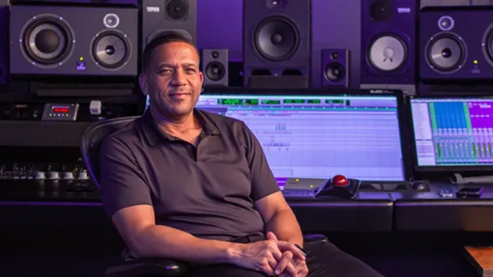MixWithTheMasters Inside The Track #81 Kevin Davis [TUTORiAL]